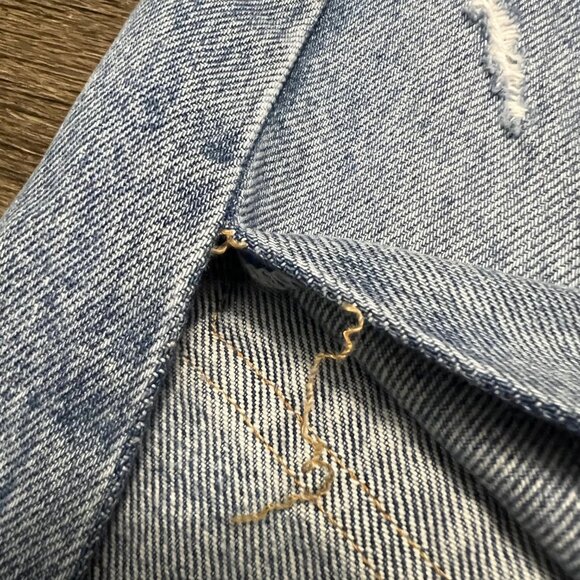 AGOLDE Cut-Off Jean Shorts in 'Fall Out' Blue Size 30 - Picture 9 of 12